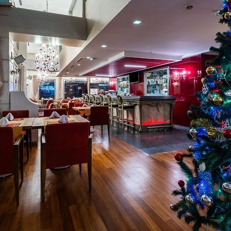 Ramada By Wyndham Ankara Hotel Bagian luar foto