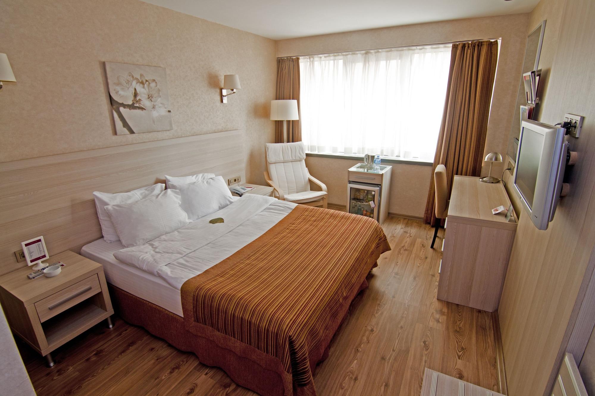 Ramada By Wyndham Ankara Hotel Bagian luar foto