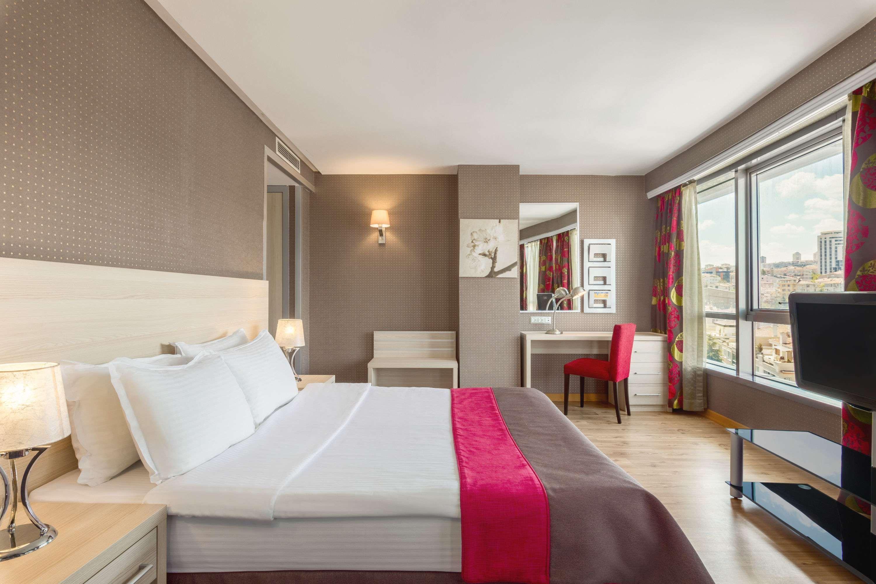 Ramada By Wyndham Ankara Hotel Bagian luar foto
