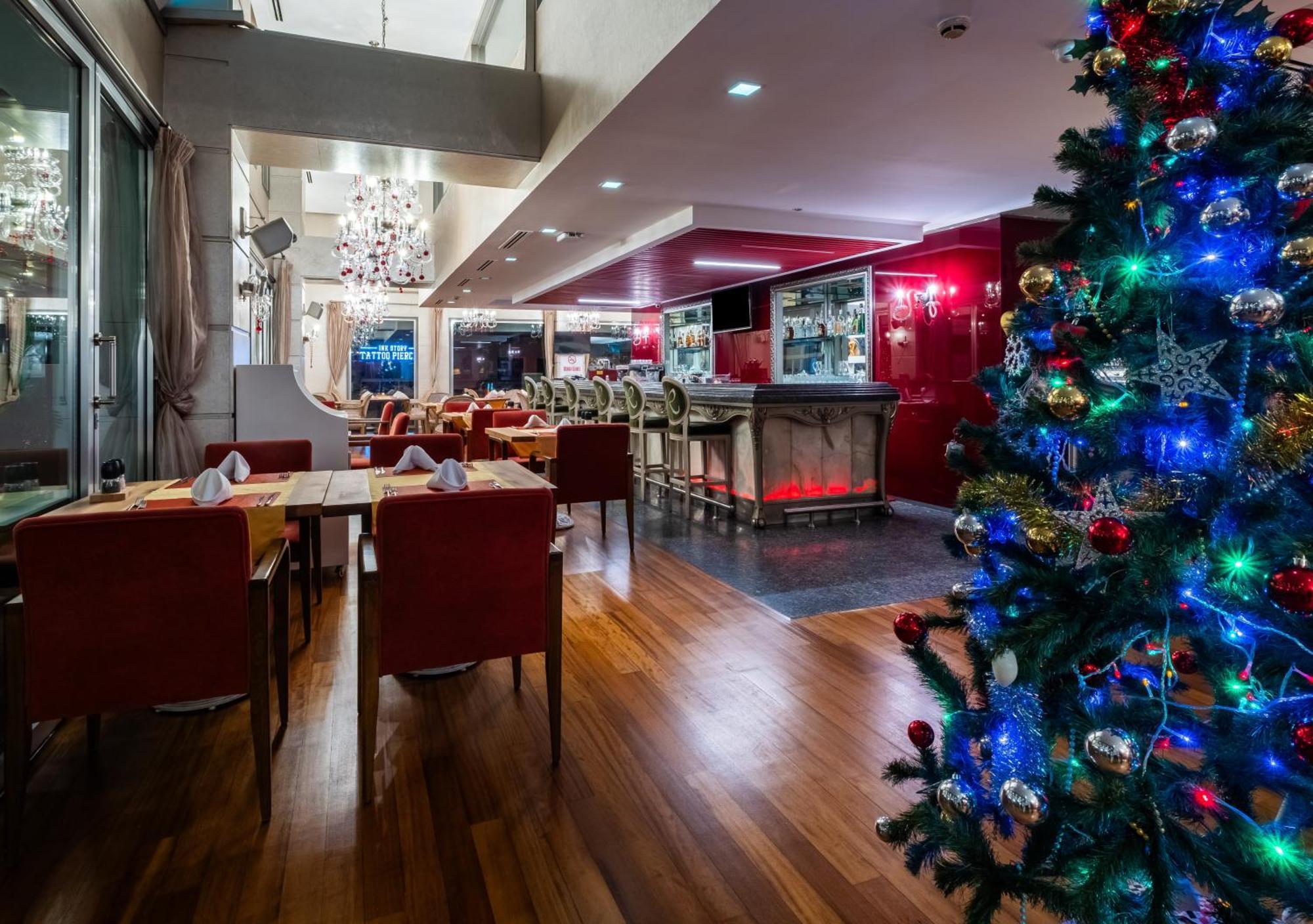Ramada By Wyndham Ankara Hotel Bagian luar foto